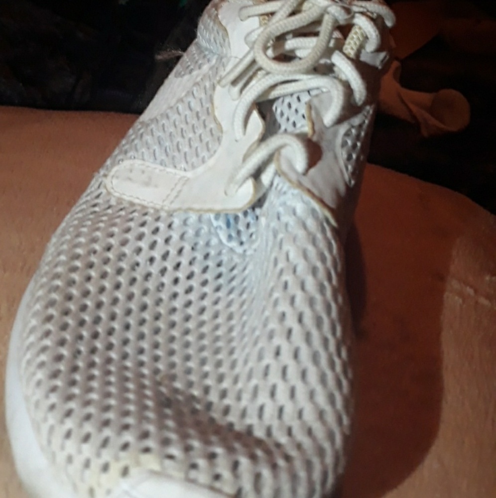Shoe
